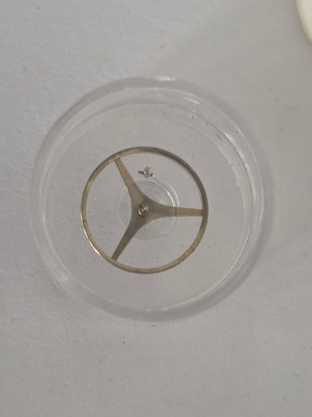 Balancier réglé à 3 bras avec spiral sous capsule rigide d'origine (Réf. ISO 721) - Cupillard Besançon / HS (H. Sandoz & Fils) - HS P 62 (H.S. P 62)