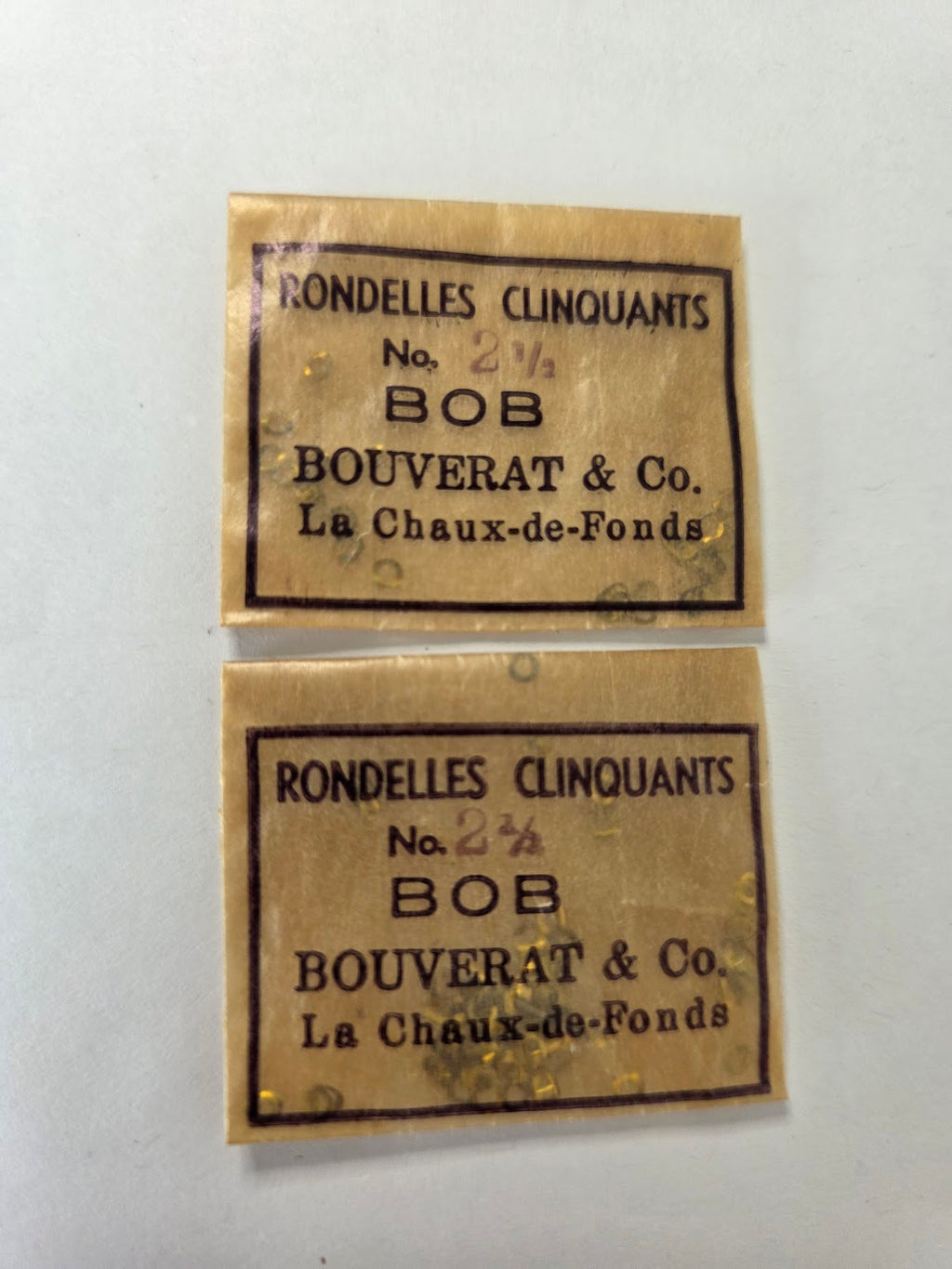 Pochette de rondelles clinquants No. 2 1/2 (frictions de minuterie / ressorts) - Bouverat & Co. (BOB) / La Chaux-de-Fonds - No. 2 1/2