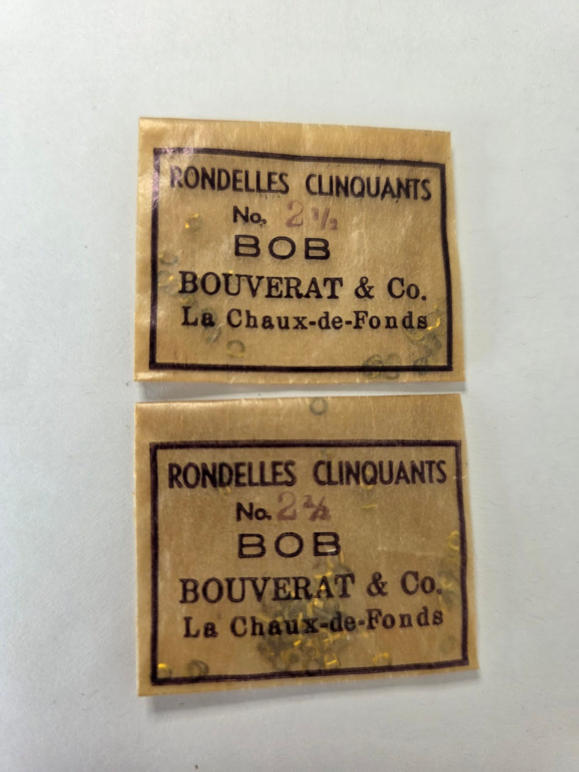 Pochette de rondelles clinquants No. 2 1/2 (frictions de minuterie / ressorts) - Bouverat & Co. (BOB) / La Chaux-de-Fonds - No. 2 1/2