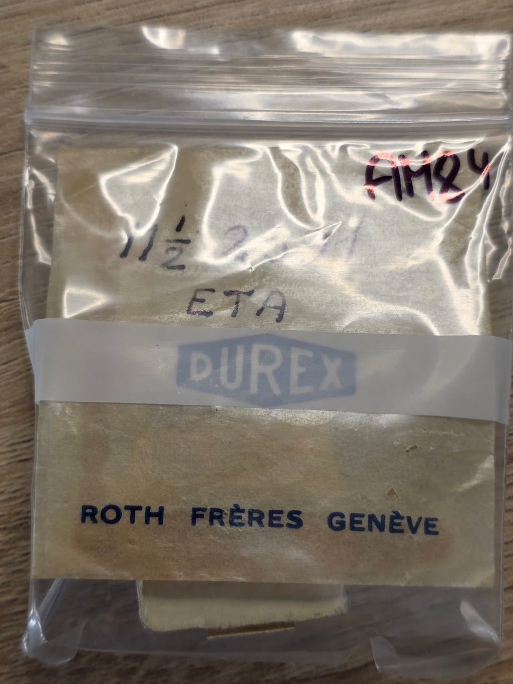 Lot de 3 roues dorées de rouage à pignon acier (roue moyenne / roue de seconde) - Réf. 220 / 224 - ETA / Roth Frères Genève (DUREX) - ETA 2391 / Roues de rouage