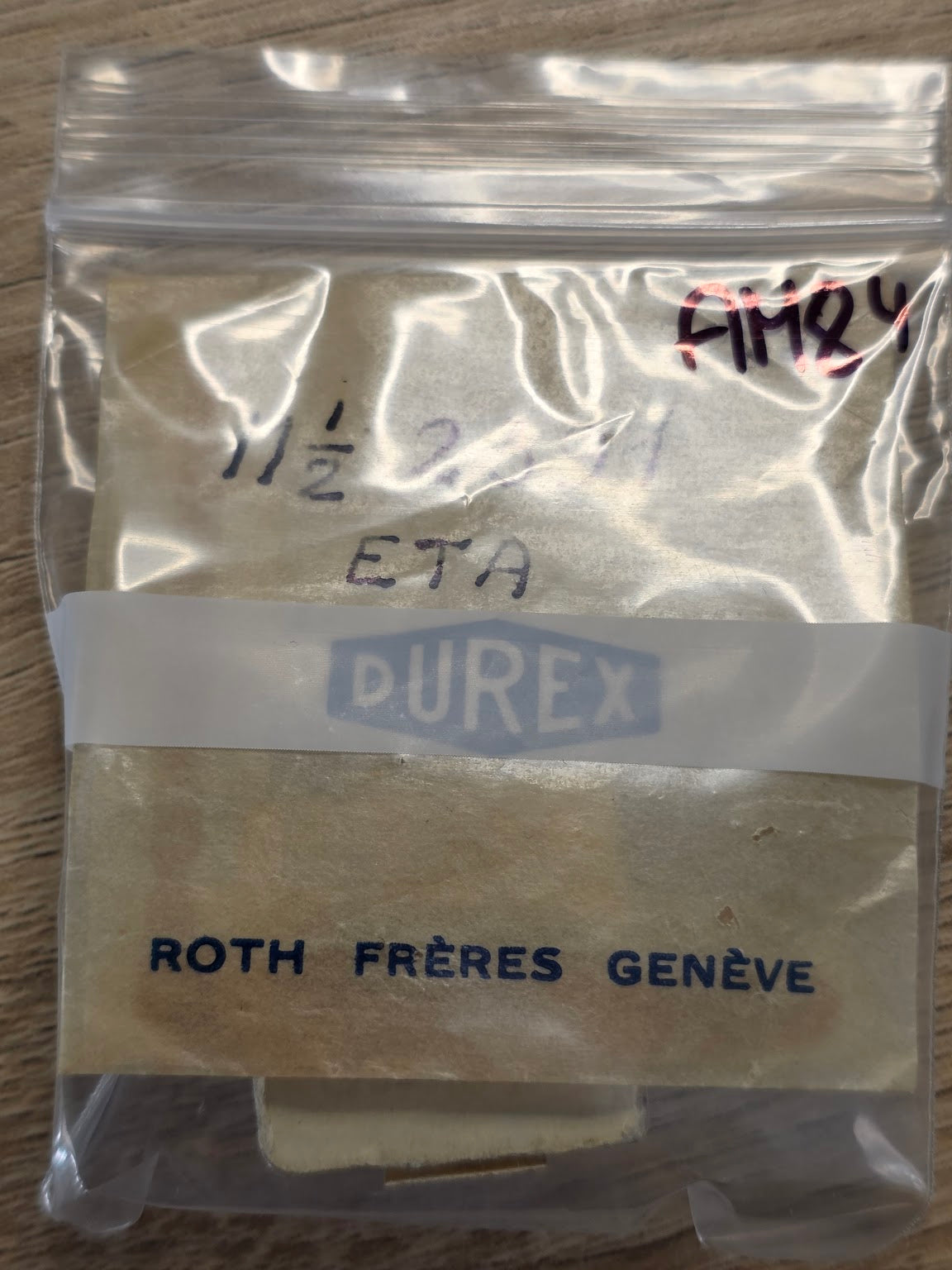 Lot de 3 roues dorées de rouage à pignon acier (roue moyenne / roue de seconde) - Réf. 220 / 224 - ETA / Roth Frères Genève (DUREX) - ETA 2391 / Roues de rouage