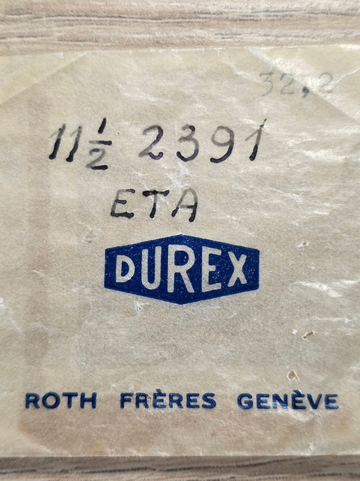 Lot de 3 roues dorées de rouage à pignon acier (roue moyenne / roue de seconde) - Réf. 220 / 224 - ETA / Roth Frères Genève (DUREX) - ETA 2391 / Roues de rouage